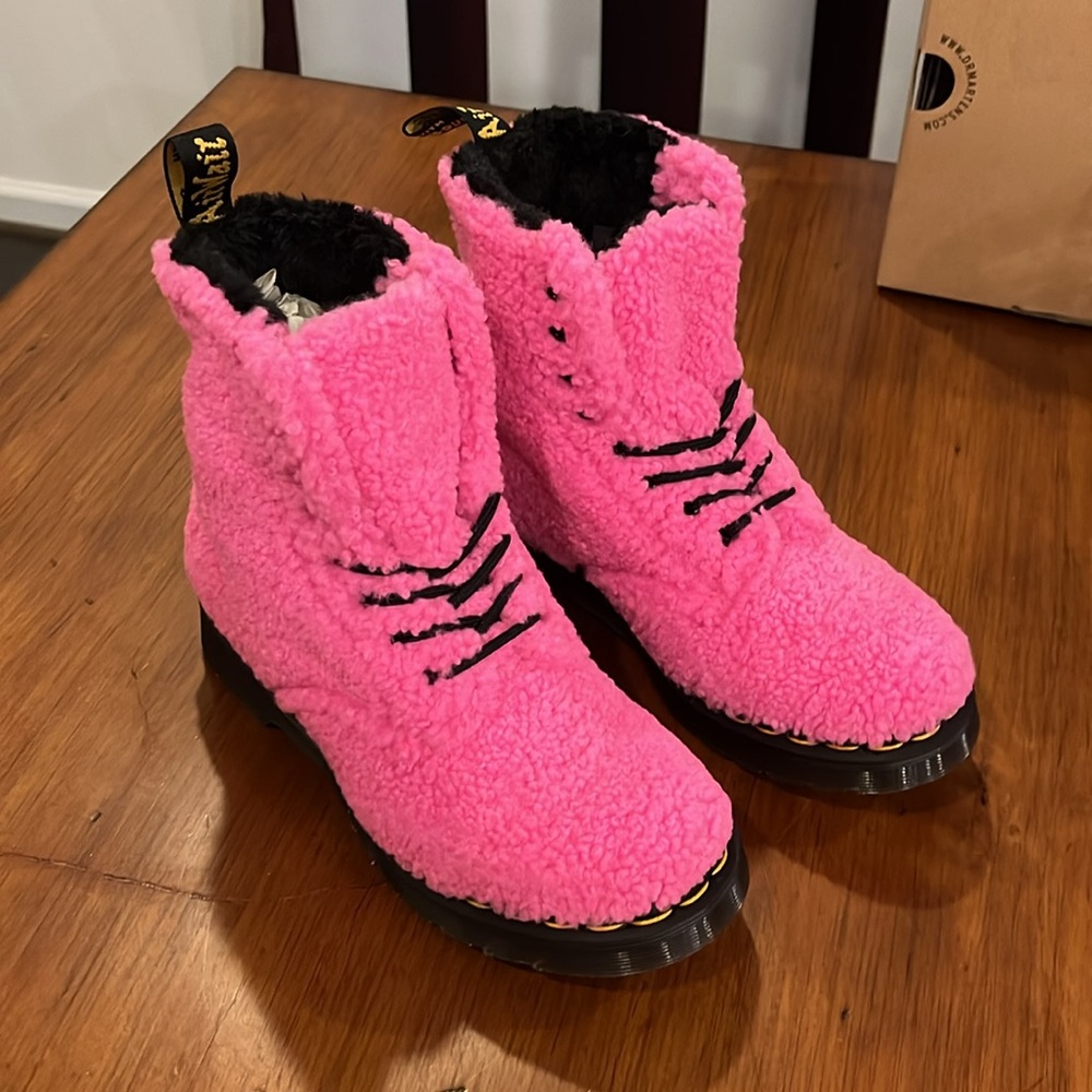 Dr. Martens Air Wair 1460 Pascal Boots Clash Pink 27822682 Womens Size 8 - Picture 2 of 16